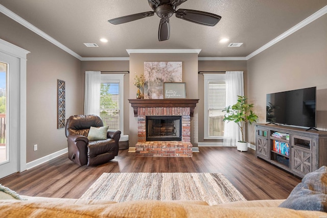 115 Gatehills Pl, Hot Springs, AR 71913 - living area featuring wood finished floors, a fireplace, recessed lighting, a ceiling fan, and ornamental molding