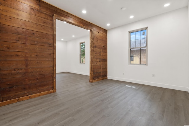 207 Hagen St, Hot Springs, AR 71913 - spare room with recessed lighting, dark wood-style floors, and baseboards