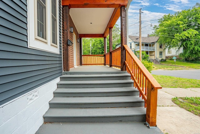 207 Hagen St, Hot Springs, AR 71913 - view of staircase