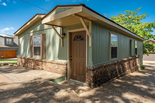 220 Mcdonald Loop, Hot Springs, AR 71913 - doorway to property with brick siding