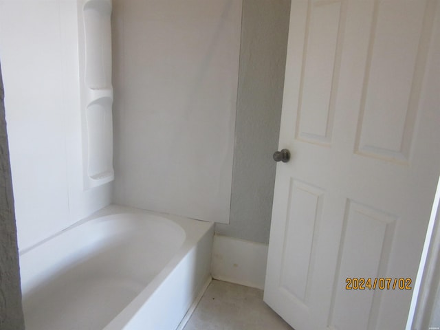 310 Hawthorne St Unit 1, 2, 3, 4, 5, Hot Springs, AR 71901 - full bathroom featuring a washtub