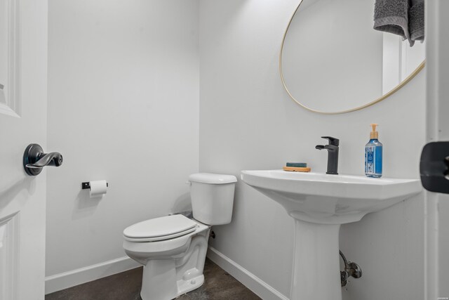 109 Spencer Chase Ct, Hot Springs, AR 71901 - bathroom with baseboards and toilet