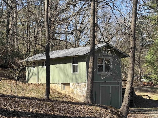 view of outbuilding featuring an outdoor structure