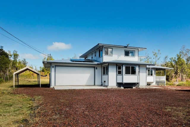 view of front facade featuring a garage