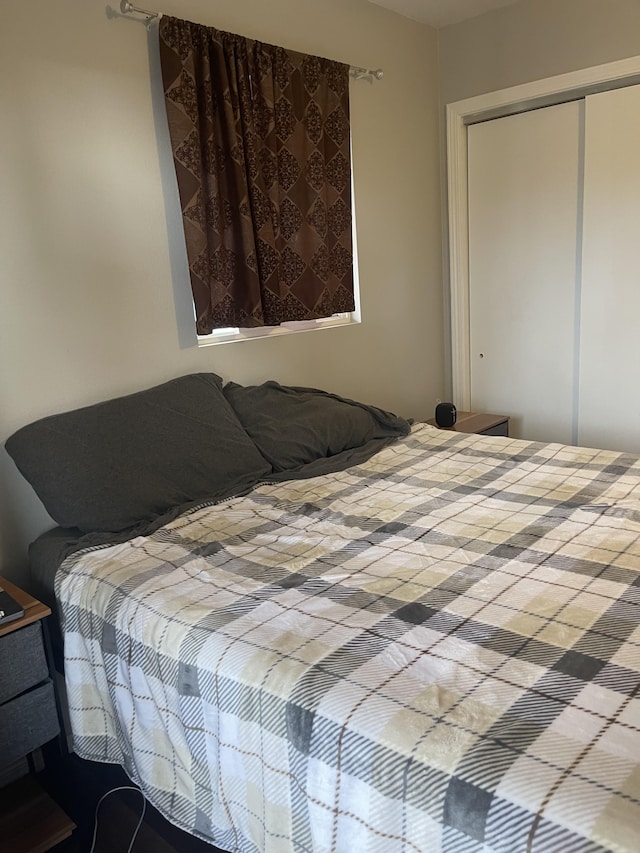 bedroom with a closet