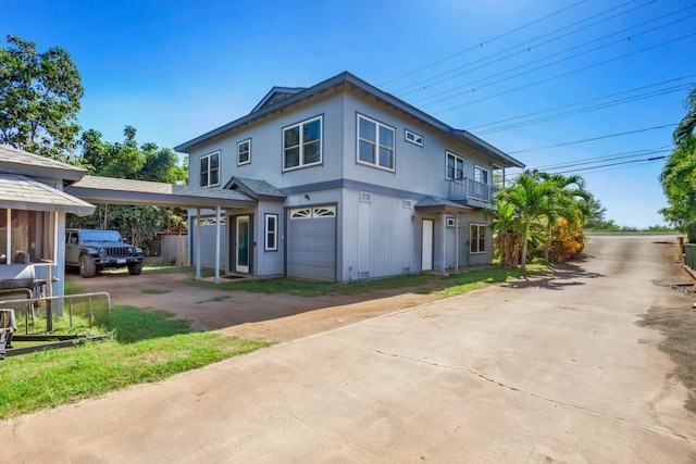 view of front facade featuring a garage