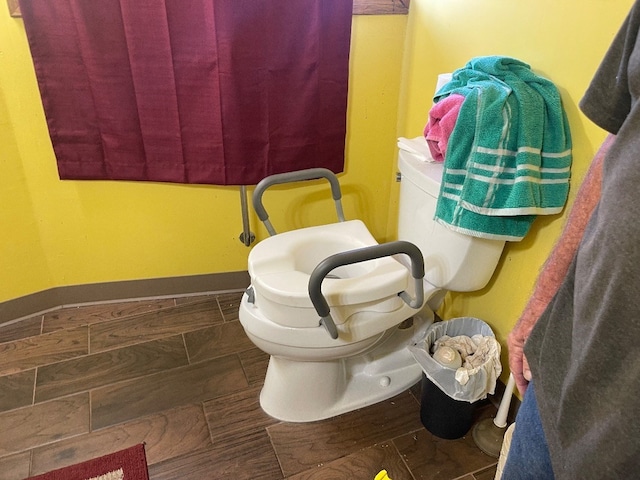 bathroom featuring toilet