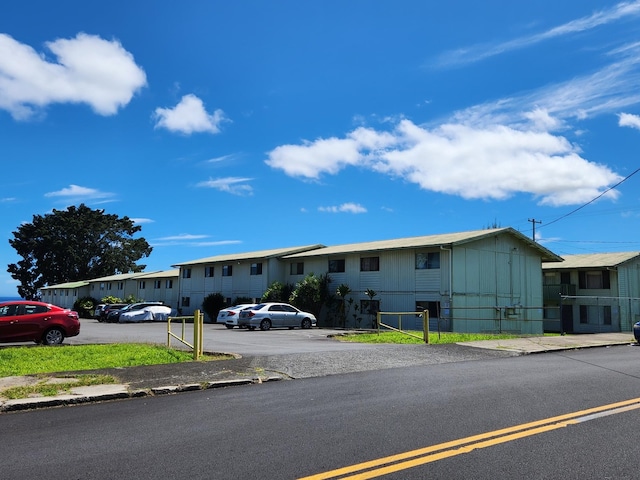 Listing photo 2 for 485 Waianuenue Ave Unit 233, Hilo HI 96720