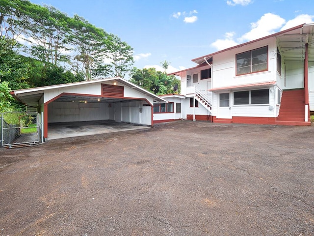 Listing photo 2 for 965 Kaumana Dr, Hilo HI 96720