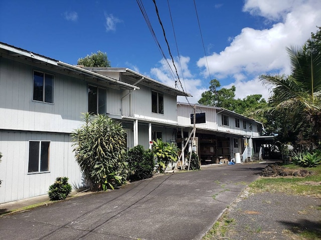 73-1213 Ahikawa St, Kailua-Kona HI, 96740, 9 bedrooms, 6 baths house for sale