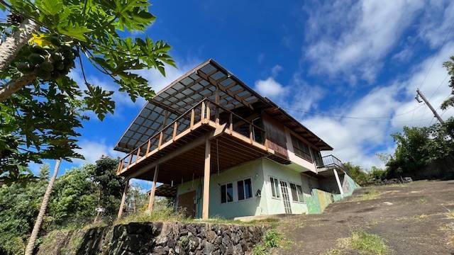 view of home's exterior