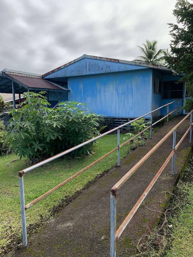 Listing photo 2 for 415 Hilinai St, Hilo HI 96720