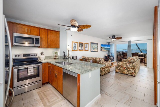 Listing photo 3 for 75-6016 Alii Dr Unit 127, Kailua-Kona HI 96740