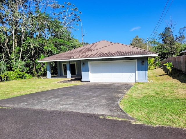 single story home featuring a front lawn