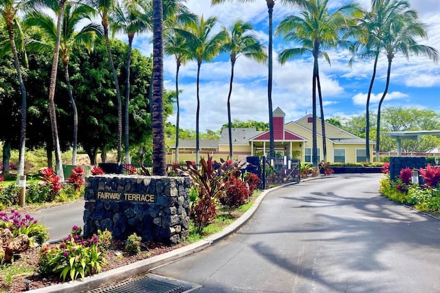 view of community / neighborhood sign