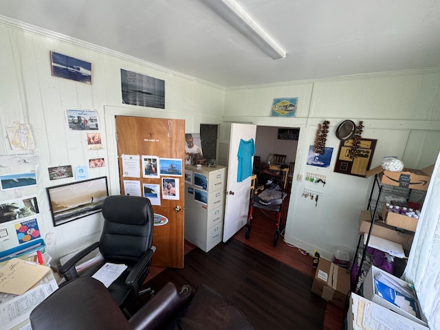 office area featuring dark hardwood / wood-style flooring