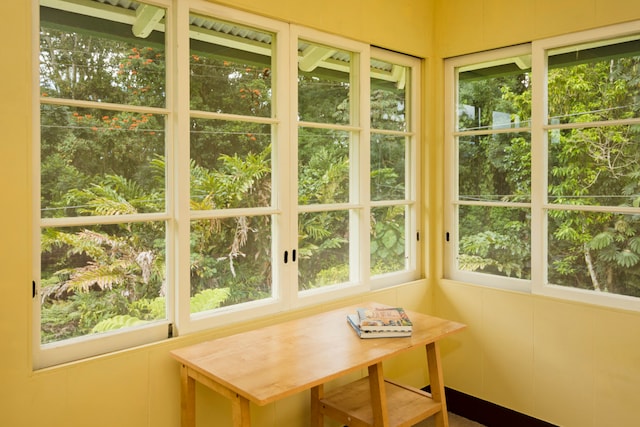 view of sunroom / solarium