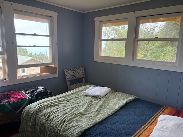 unfurnished room featuring a healthy amount of sunlight