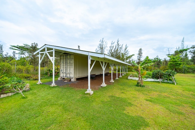 exterior space featuring a yard