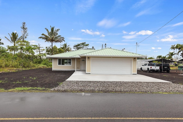 view of front of house featuring a garage