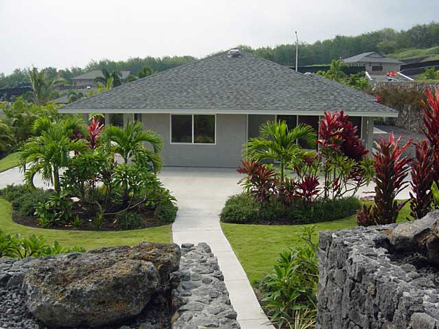 view of front of house with a front yard