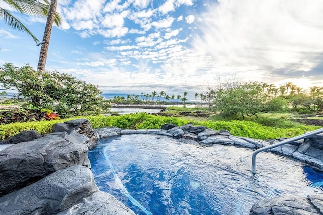 view of swimming pool