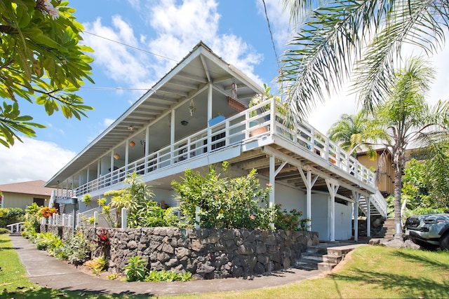 view of front facade