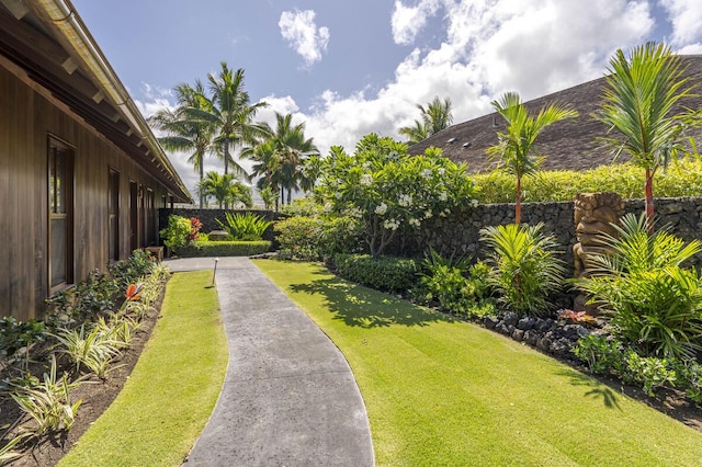 view of yard featuring fence