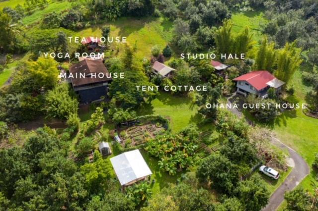 83-1064 Honaunau School Rd, Captain Cook, HI 96704