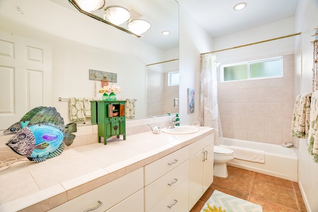 full bathroom featuring vanity, shower / bathtub combination with curtain, a healthy amount of sunlight, and toilet