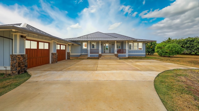 view of front of property with covered porch