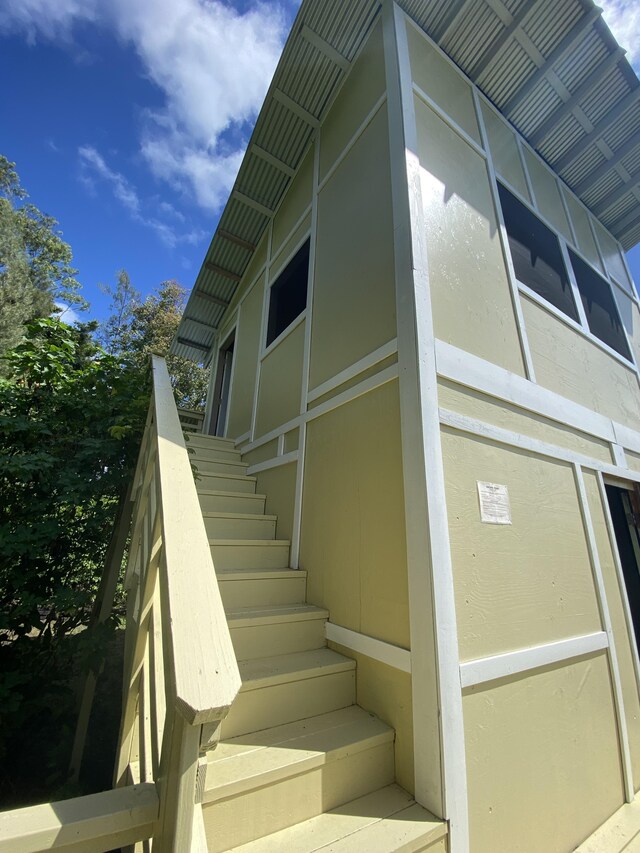 view of outdoor structure featuring a yard