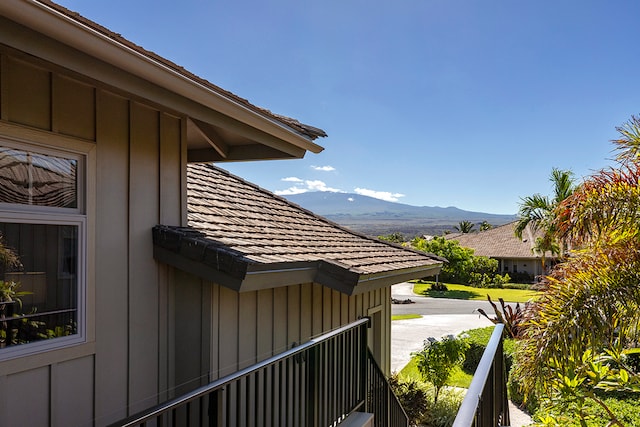 exterior space featuring a mountain view