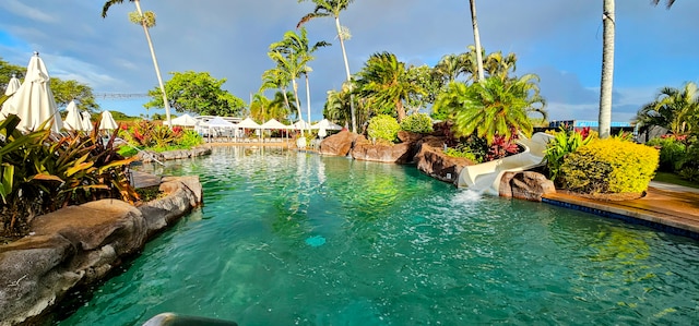 view of swimming pool