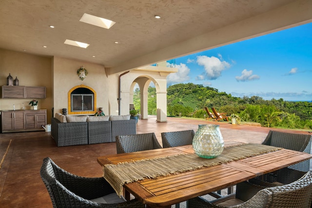 view of patio / terrace featuring outdoor lounge area