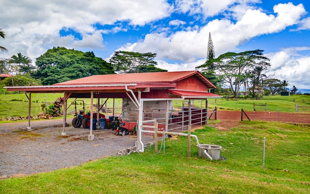 view of outdoor structure