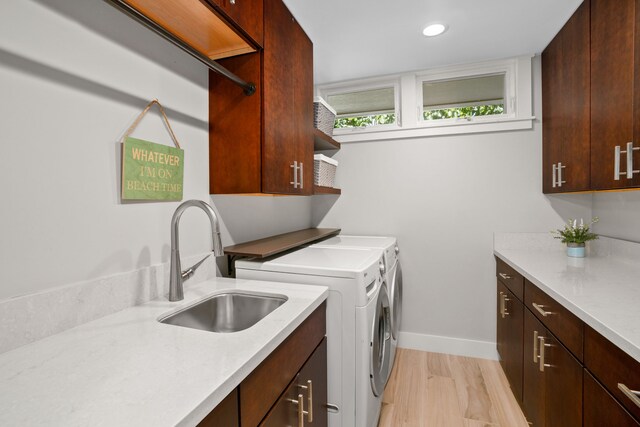 bedroom with a wall mounted AC, light wood-type flooring, and ceiling fan