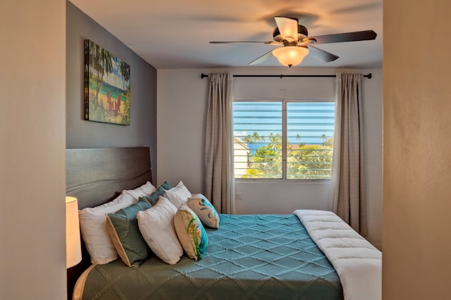 bedroom featuring ceiling fan