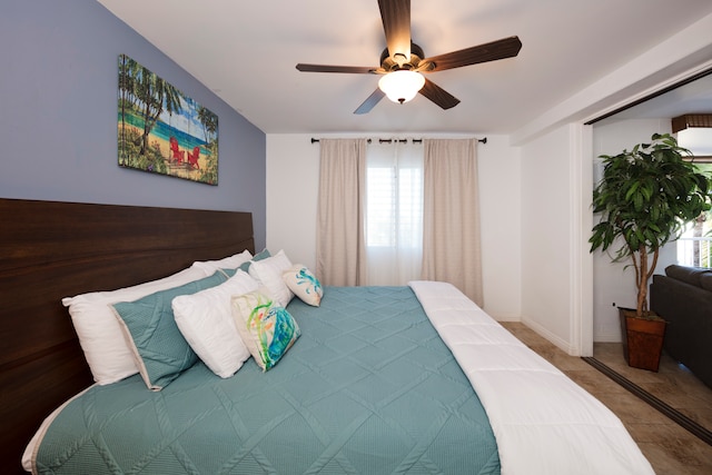 bedroom featuring ceiling fan