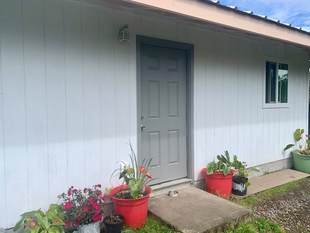 view of property entrance