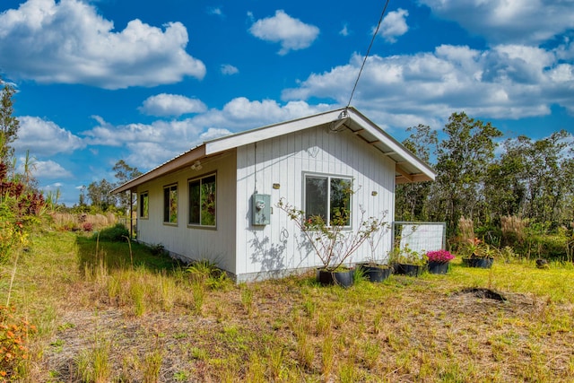 view of side of property