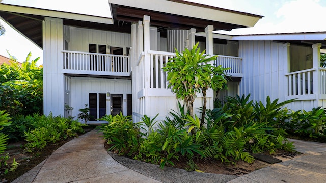 view of building exterior