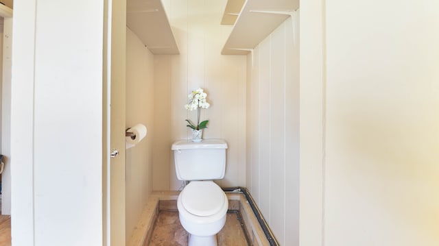 bathroom featuring toilet