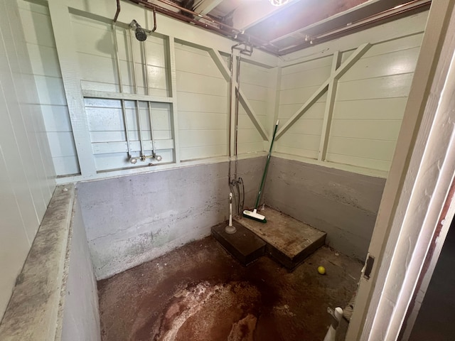 bathroom with concrete floors