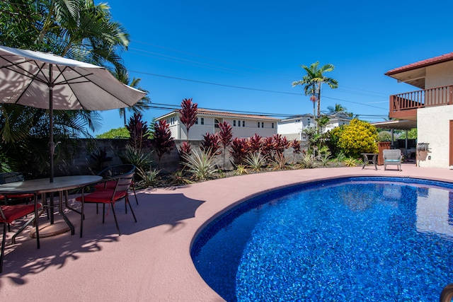 view of pool featuring a patio area