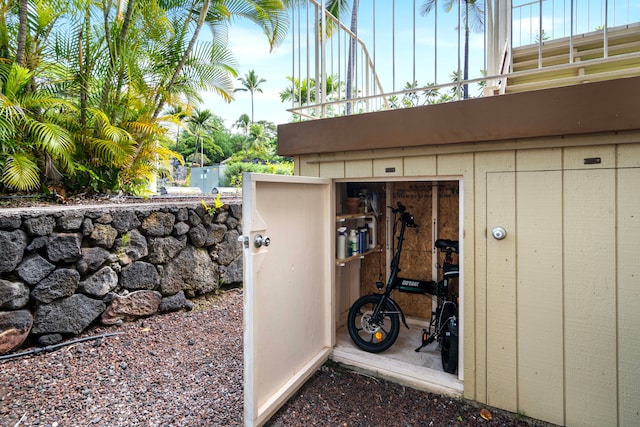 view of outbuilding