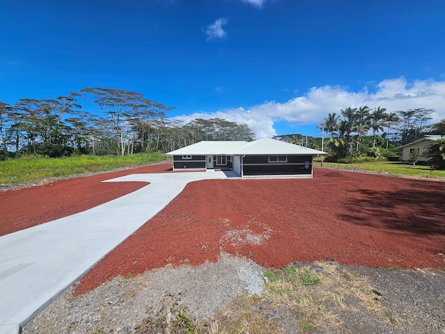 view of front facade