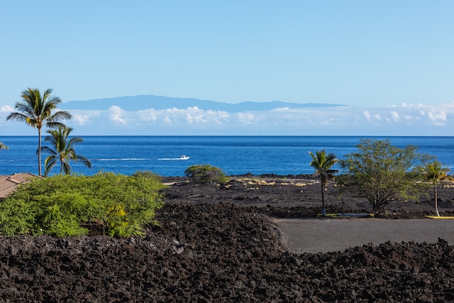 Listing photo 3 for 72-1147 Kekahawaiole Dr, Kailua-Kona HI 96740