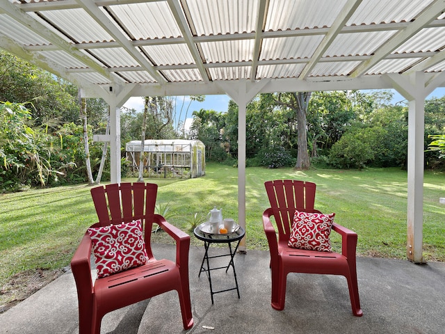 view of patio featuring a pergola