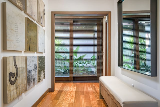 living area with light wood-type flooring